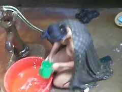 সুন্দর রাশিয়ান আন্না শো তার মাই জন্য একটি দম্পতি সেক্স ভিডিও দেখব এর ডলার